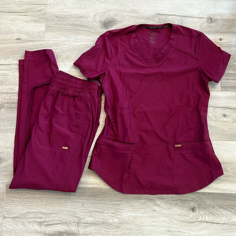 Cherokee Women's Scrub Set in Burgundy